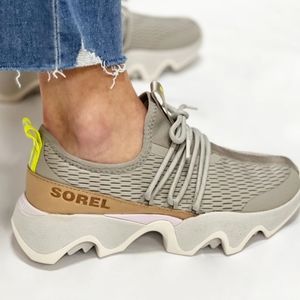 SOREL KINETIC™ IMPACT II LACE UP SNEAKERS grey and brown Sz 11 EUC